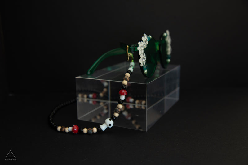 MUSHROOM GLASSES CHAIN