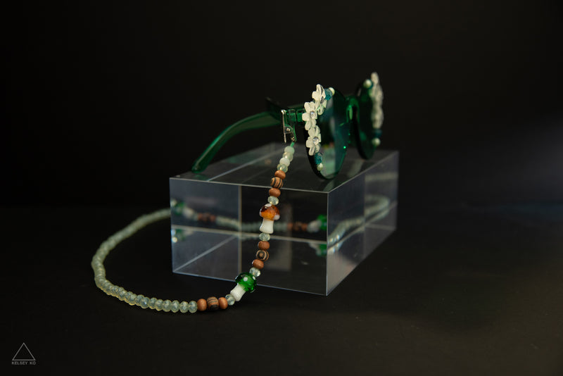 MUSHROOM GLASSES CHAIN
