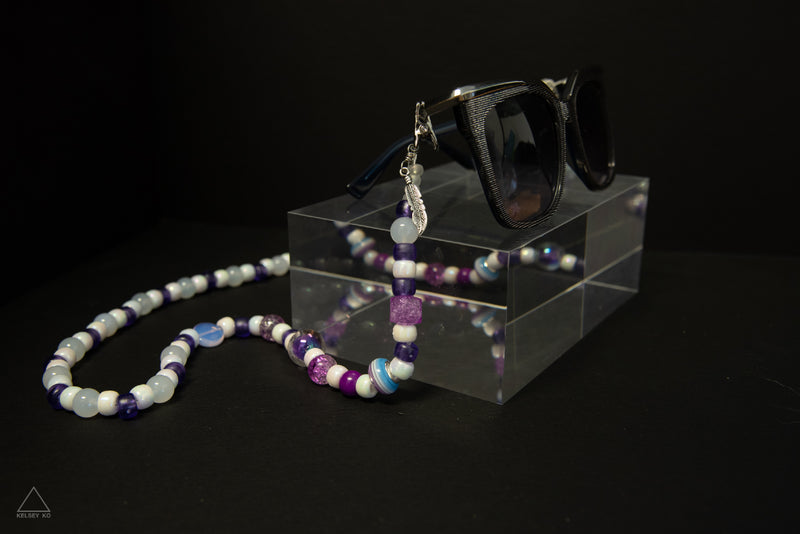 FEATHER GLASSES CHAIN